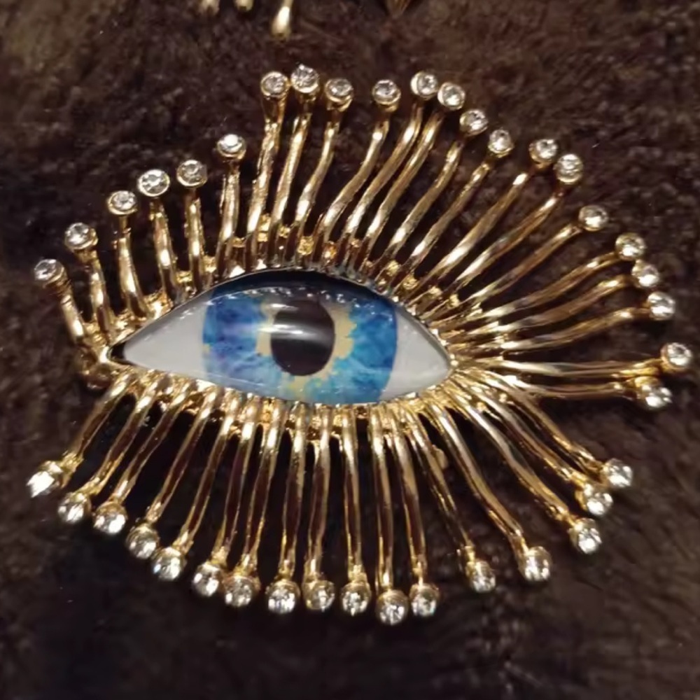 Mystic Gaze Gold Sunburst Crystal Blue Eye Motif Brooch - Picture 7 of 10